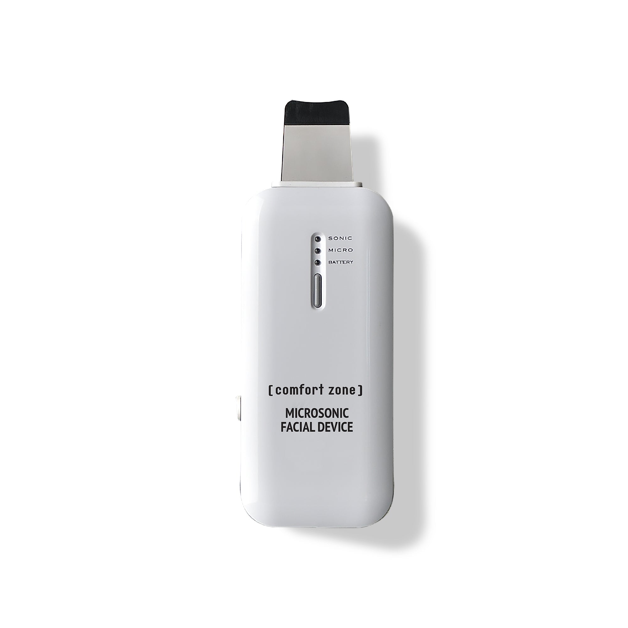 Comfort Zone: ATTREZZATURE ULTRASOUND &amp; MICROCURRENT FACIAL DEVICE <p>Ein innovatives 3-in-1-Gerät mit Ultraschall- und Mikrostrom-Technologie
zur tiefenwirksamen Reinigung und Stimulation der Haut sowie zur Optimierung
der Aufnahme von Pflegeprodukten</p>-0
